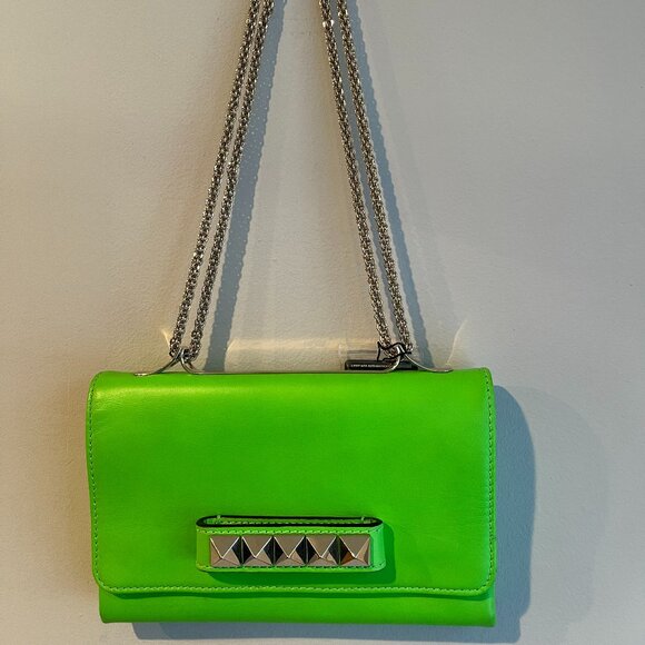 Valentino Garavani Va Va Voom Rockstud Clutch Shoulder Bag-Neon Green - Preowned - Picture 1 of 16